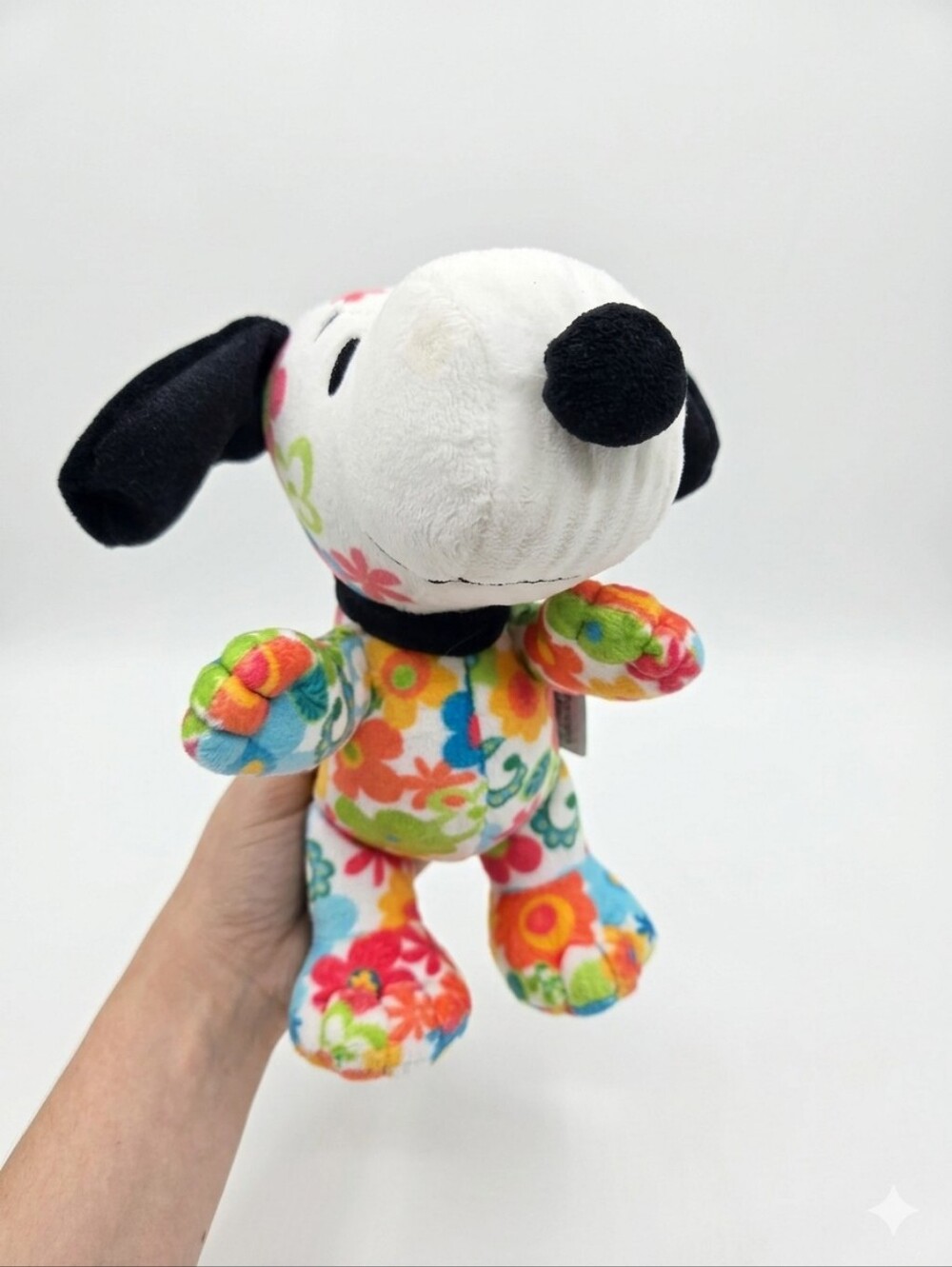 Hallmark Peanuts Snoopy Blossom Buddy Flower Power Retro Floral Plush Toy 10.5"